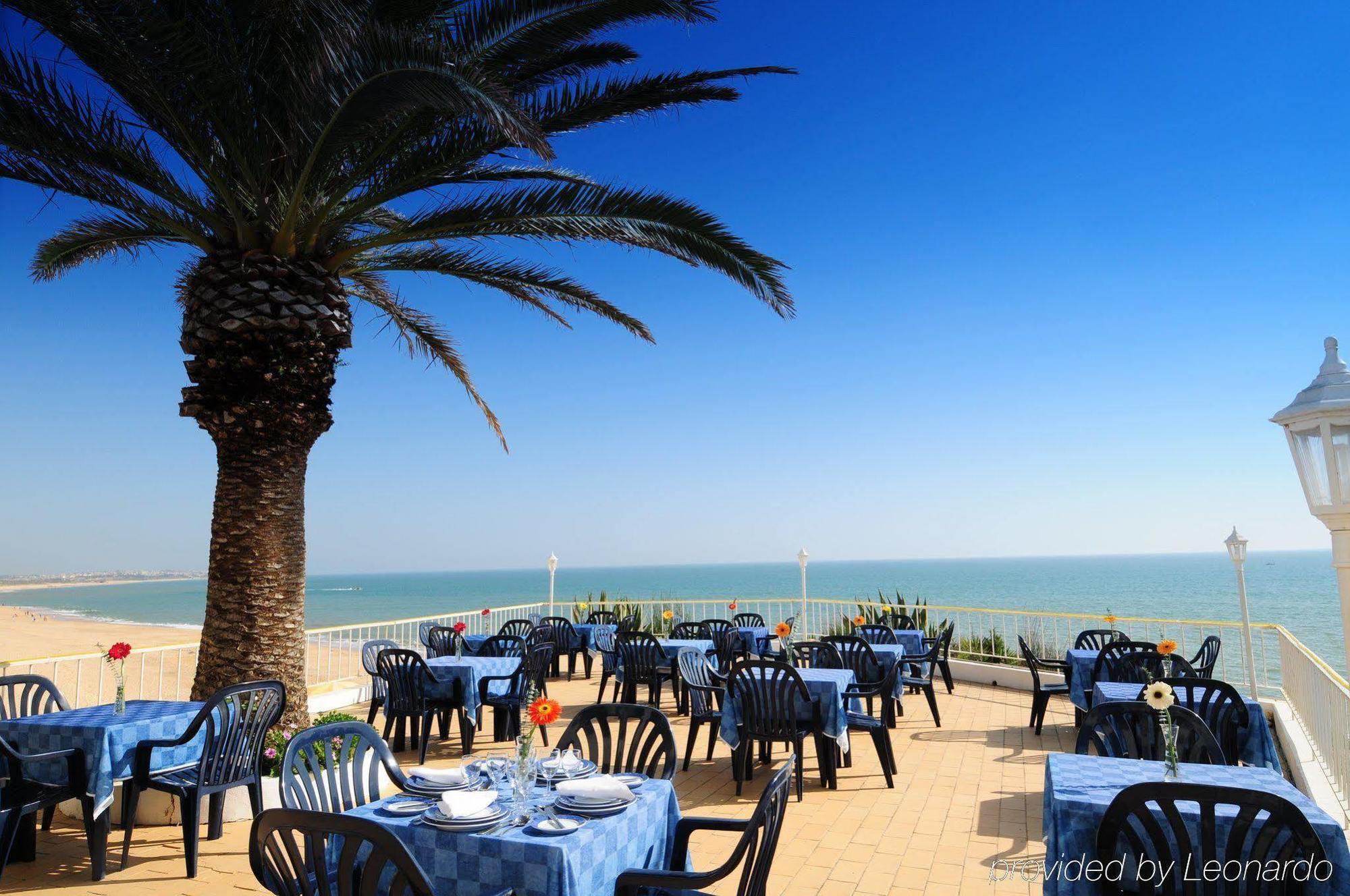 Holiday Inn Algarve - Armacao De Pera, An Ihg Hotel Restaurant photo